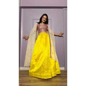 Elegante Conjunto de Lehenga con Koti Adornado para Fiestas Estilo Indo-Occidental para Ocasiones Especiales - Product Image 6