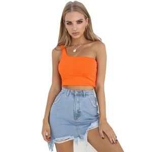 Camiseta sin mangas Sexy para mujer, ropa informal acanalada con hombro lateral, Tops cortos con logotipo personalizado para mujer, venta al por mayor - Product Image 4