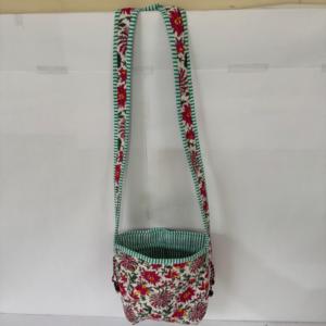 Bolso bandolera de algodón hecho a mano con diseño floral para mujer, con neceser y set de bolsos de viaje - Product Image 3