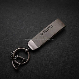 Porte-clés minimaliste en cuir véritable avec boucle octogonale géométrique en gris, brun, vert pour le rangement des clés de voiture - Product Image 3