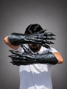Guantelete Medieval de Acero, Guantes de Nazgûl, para Disfraz de Guerrero Caballero, Impresión por Transferencia Térmica, Marco Enterprises - Product Image 3