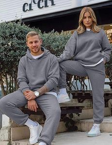 Ensemble survêtement gris à capuche pour homme 100% coton, manches longues, couleur unie, sweat-shirt et pantalon décontractés avec poches latérales - Product Image 4