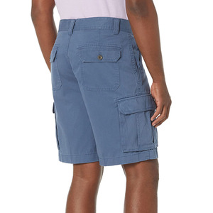Shorts pour hommes en polyester à séchage rapide, conçus pour les entraînements intenses, avec technologie d'évacuation de l'humidité, en vente. - Product Image 6