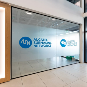 Autocollant de fenêtre en film PVC givré imprimé avec logo personnalisé, auto-adhésif ou à adhérence statique, pour bureau, maison et hôtel - Product Image 6