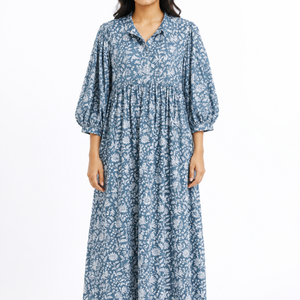 Belle robe en coton à motifs floraux, imprimée à la main, pour un usage décontracté. - Product Image 1