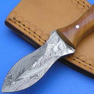 Cuchillo NM de Acero de Damasco para Abrir Mariscos, Ostras y Champiñones - Product Image 1