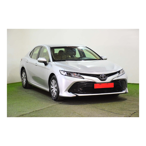 รถยนต์โตโยต้าแคมรี่พร้อมภายในระดับพรีเมียมและคุณสมบัติความสะดวกสบาย - Product Image 4