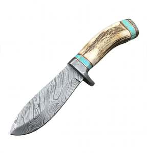 Outil utilitaire robuste pour l'extérieur, en acier damas sur mesure, fabriqué à la main, avec pierre turquoise et manche en bois de cerf. - Product Image 5