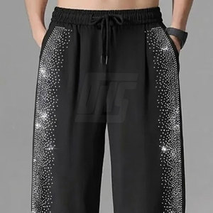 Pantalon tendance pour homme avec décoration en strass, coupe ajustée, design moderne et tissu confortable - Product Image 5