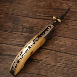 Cuchillo Plegable de Acero de Damasco para Caza y Camping, Hoja Recta con Punta Clip, Mango de Hueso, Grado Industrial 58HRC Pasha - Product Image 4