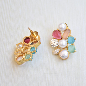 Boucles d'oreilles pendantes en laiton tendance, exportation, zircon, pierre organique, plaqué rhodium, motif unique de créateur, prêt à être expédié - Product Image 6