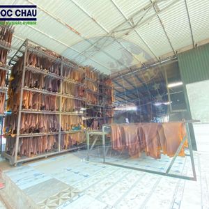 Caoutchouc naturel brun de qualité supérieure à haute durabilité Ngoc Chau Vietnam (RSS1/RSS3) en feuilles nervurées fumées pour pneus médicaux - Product Image 4