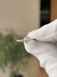 Anillo de Compromiso de Lujo de Oro de 18 Quilates con Diamante Cultivado en Laboratorio Toi Et Moi, Talla Esmeralda de 2.243 Quilates, Dos Piedras, Anillo de Boda - Product Image 3