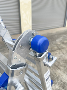 Échelle pliante en aluminium NIKAWA NKE à 5 marches, échelle portable avec roues et verrous de sécurité pour usage domestique - Product Image 3