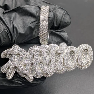 Colgante Clásico con Diamante Moissanite VVS, Diseño Hip Hop, Engaste Hecho a Mano, Plata de Ley 925, Colgante Personalizado - Product Image 1