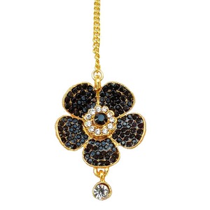 Elegante Maang Tikka con Flores de Pedrería, Piedra Central Verde y Cristal Colgante para Accesorio de Pelo de Boda - Product Image 1