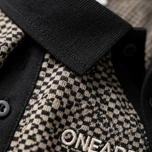 Camisa Polo a Cuadros Negra y Beige Personalizada para Hombre, Ropa de Golf Jacquard, Uniforme Casual de Alto Rendimiento, Fábrica de Ropa al por Mayor con Etiqueta Privada - Product Image 6