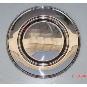 Assiettes de présentation rondes en acier inoxydable miroir argenté de luxe, sous-assiettes décoratives en métal pour mariages, événements et hôtels (vente en gros) - Product Image 1