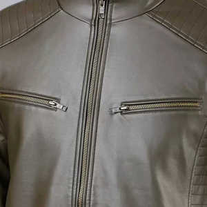 Veste en cuir pour homme sur mesure, cuir véritable de luxe, vêtements d'extérieur tendance, style motard, fabricant OEM ODM - Product Image 2