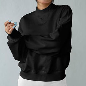 Sudadera Negra de Cuello Redondo para Mujer con Detalle de Costura en V, Hombros Caídos y Mangas Largas Holgadas para un Estilo Casual Urbano - Product Image 4