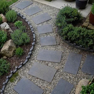 Dalles de basalte naturel découpées sur mesure, antidérapantes, flammées et martelées, pour allées et projets de paysagisme modernes - Product Image 4