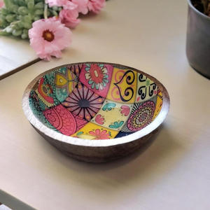 Bol à fruits classique en bois noir avec base en bois, écologique, pour la décoration de la maison et la présentation de collations - Product Image 3