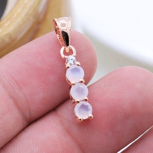 Ensemble de bijoux en argent 925 plaqué or rose avec chalcédoine naturelle cabochon à 3 pierres, comprenant bague, pendentif et boucles d'oreilles - Memoria Jewels - Product Image 5