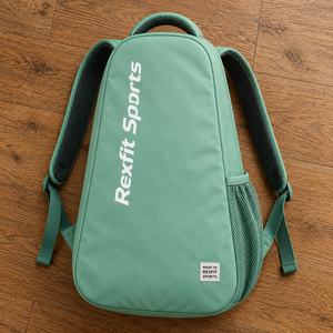 Sac à dos personnalisé pour raquette de squash avec panneau avant imprimé, bretelles rembourrées, poche latérale en mesh pour l'entraînement et le transport d'un sac de sport - Product Image 3