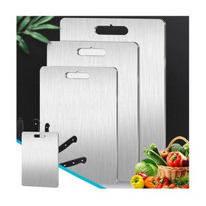 Planche à découper multifonctionnelle et moderne en métal, utilisée dans la cuisine - Product Image 2