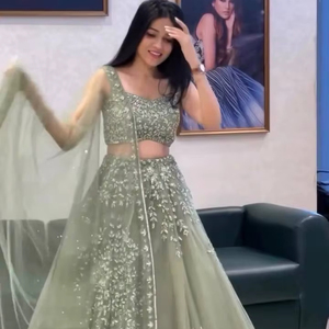 Conjunto de Lehenga Choli de la serie Soft Butterfly Net, cuello redondo, cintura de princesa, silueta imperio, largo hasta el suelo, ecológico, talla grande - Product Image 1