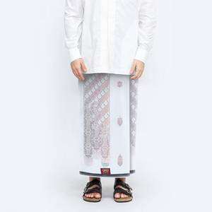 Sarong Lungi Pareo pour Hommes en Tissu Mercerisé Respirant et Élégant, Qualité Or BHS d'Indonésie - Product Image 3