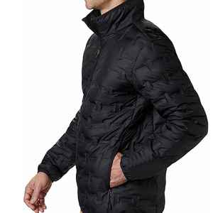 Veste matelassée isolante pour homme avec un design moderne, un rembourrage chaud et un tissu résistant à l'eau, veste matelassée noire pour homme - Product Image 3
