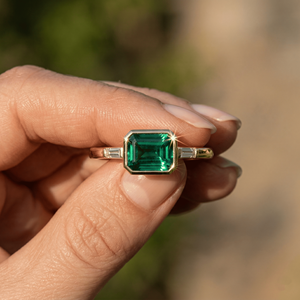 Luxury 925 Silver Emerald and Moissanite <b>Cushion</b> Green Gemstone Fine Moissanite Jewelry Engagement <b>Ring</b> - Product Image 4