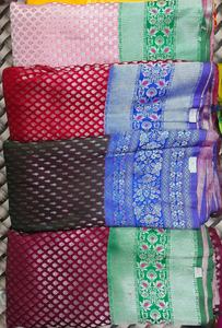 Tissu Jacquard Banarasi de 44 pouces de large, 125 GSM, tissage lourd, pour la mode haut de gamme et la création de vêtements de boutique - Product Image 2