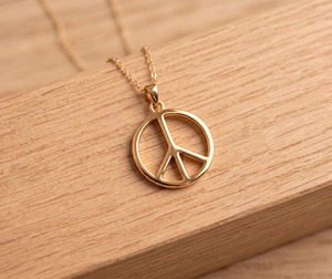 Colgante de Plata de Ley 925 con Símbolo de Paz, Bañado en Oro, Colgante Minimalista Personalizado con Círculo, Joyería con Signo de Paz - Product Image 4