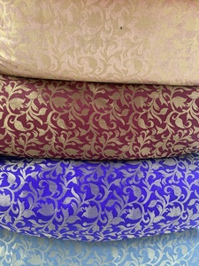 Tissu Jacquard Brocart Banarasi 100% Polyester 44 Pouces 90 GSM à Effet Métallique Floral Paisley pour Vêtements Ethniques - Product Image 4