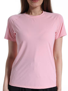 T-shirt de sport pour femme à séchage rapide avec logo personnalisé, idéal pour la course et la gym - Product Image 4