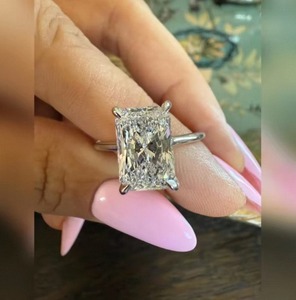 Anillo de lujo con diamante cultivado en laboratorio de corte radiante para mujer, regalo de compromiso y boda en oro de 9K, 14K, 18K con certificación IGI SGL, 3 quilates - Product Image 1