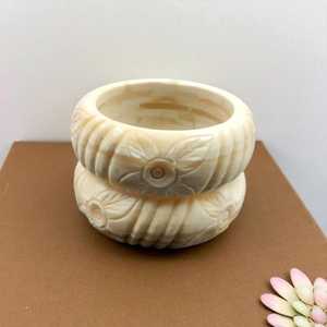 กำไลข้อมือแกะสลักจากกระดูก งานแฮนด์เมดระดับพรีเมียม เป็นมิตรกับสิ่งแวดล้อม รูปทรงวงรี เครื่องประดับแฟชั่นสไตล์ชาติพันธุ์ วินเทจ โบโฮ ของขวัญสำหรับผู้หญิง - Product Image 6