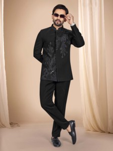 Elegante Traje Bandhgala Negro para Hombre con Bordado Floral de Cuentas, Detalles de Hilo de Seda y Estilo Formal para Bodas - Product Image 2