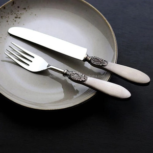 Cuillère à couverts en laiton personnalisée pour couteau ensemble de cuillères de service cuillère de service à salade en acier miroir pour la maison usage quotidien - Product Image 5