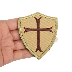 Parches Bordados Personalizados 3D con Escudo Cruzado y Cierre de Gancho y Bucle - Product Image 6