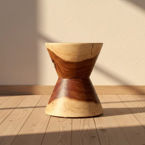 เก้าอี้ไม้ฮัน ดีไซน์ทันสมัย ทนทาน ผลิตจากไม้สักคุณภาพพรีเมียม พร้อมการเคลือบผิวแบบธรรมชาติรักษ์โลก เหมาะสำหรับห้องนั่งเล่นในอพาร์ตเมนต์และตกแต่งภายในเชิงพาณิชย์ - Product Image 1