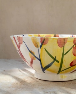Frutero de Cerámica Artesanal con Vibrante Decoración Floral, Gran Capacidad y Elegante Base de Pedestal - Product Image 5