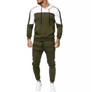 Ensemble de survêtement pour homme avec sweat à capuche et pantalon de jogging, coupe décontractée, tissu doux, tenue décontractée pour l'entraînement, vêtements streetwear modernes - Product Image 1