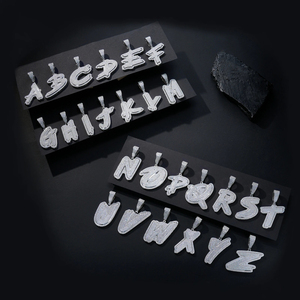 Colgante Unisex de Plata 925 con Baño de Rodio y Moissanita, Letras Iniciales, Estilo Micro Pavé Hip Hop, Joyería para Uso Diario y Fiestas - Product Image 5