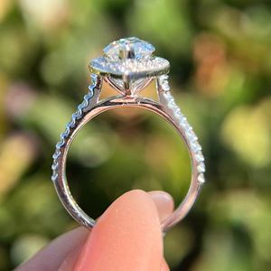 Anillo de compromiso y boda clásico con diamante marquise de 2.70 quilates cultivado en laboratorio, certificado IGI, engaste invisible en oro, ideal para fiestas. - Product Image 5