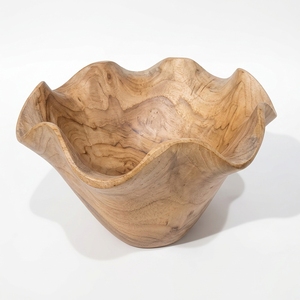 Cuenco de madera tallado con borde ondulado, bandeja decorativa abstracta de madera, centro de mesa artesanal, adorno para el hogar, artículo de exhibición. - Product Image 1