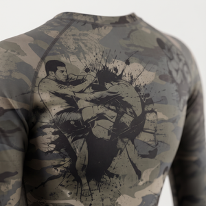 เสื้อแรชการ์ดแขนยาวพิมพ์ลายพรางสำหรับผู้ชาย ยี่ห้อ Askar Wear แห้งเร็ว พร้อมโลโก้ด้านหน้า เหมาะสำหรับเล่นกีฬา - Product Image 3