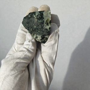 หินอะมีทิสต์ดิบธรรมชาติขายส่งจำนวนมากสำหรับทำเครื่องประดับ ของตกแต่งบ้าน ของขวัญคริสต์มาสและปีใหม่ - Product Image 3